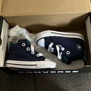 Infant converse sneakers size 4